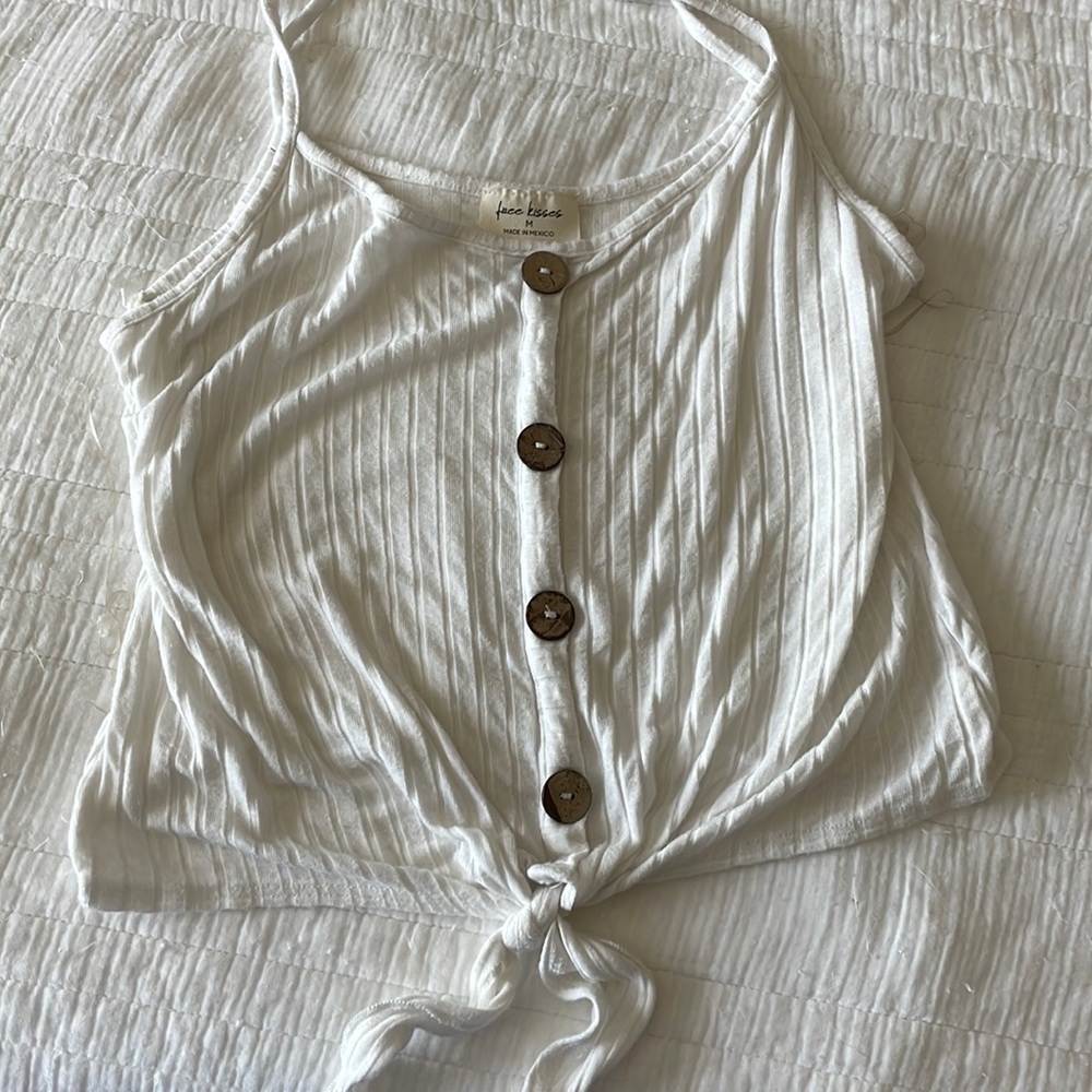 free kisses tank
